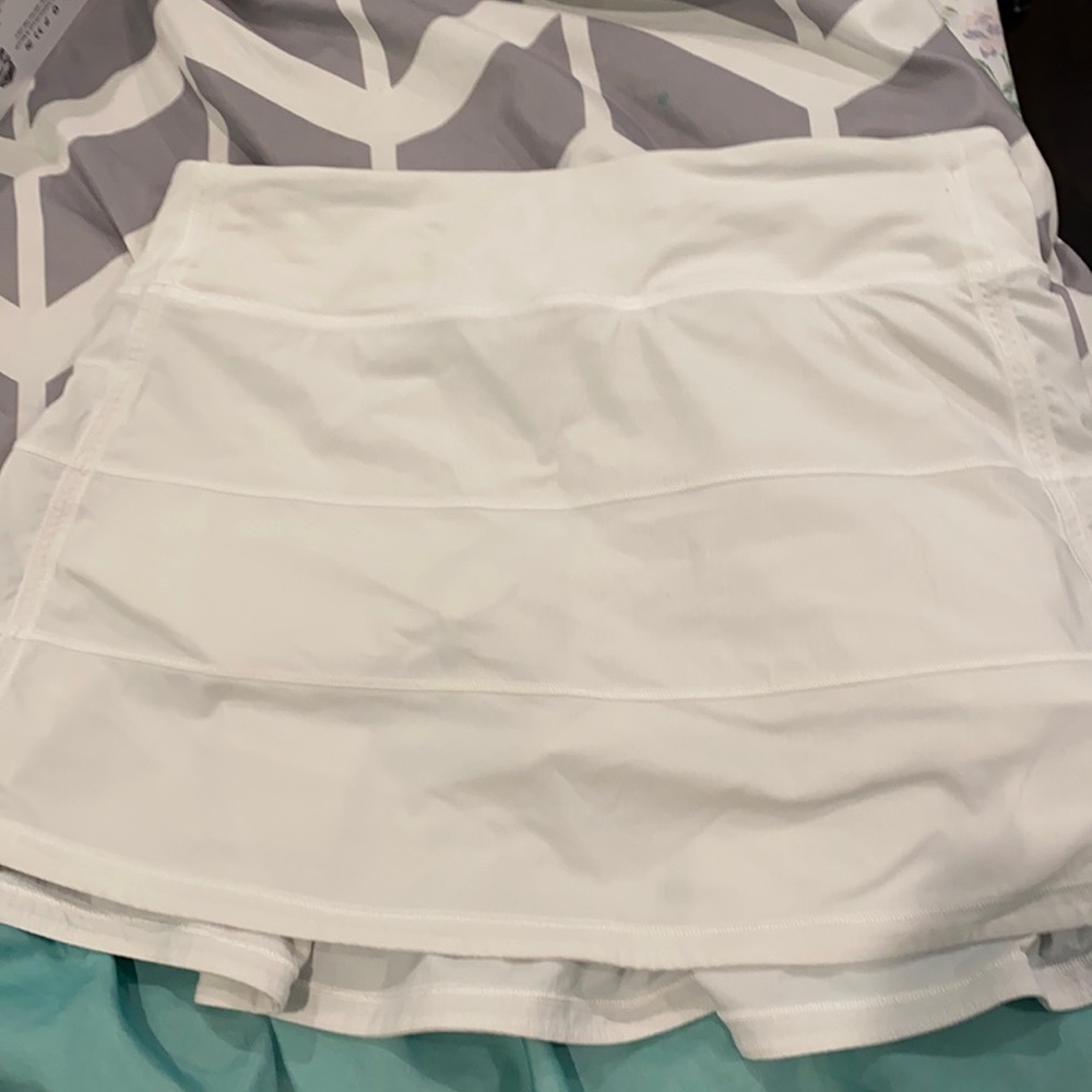 Lulu lemon size 6 white